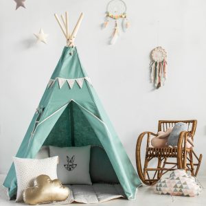 tipi enfant vert avec guirlande