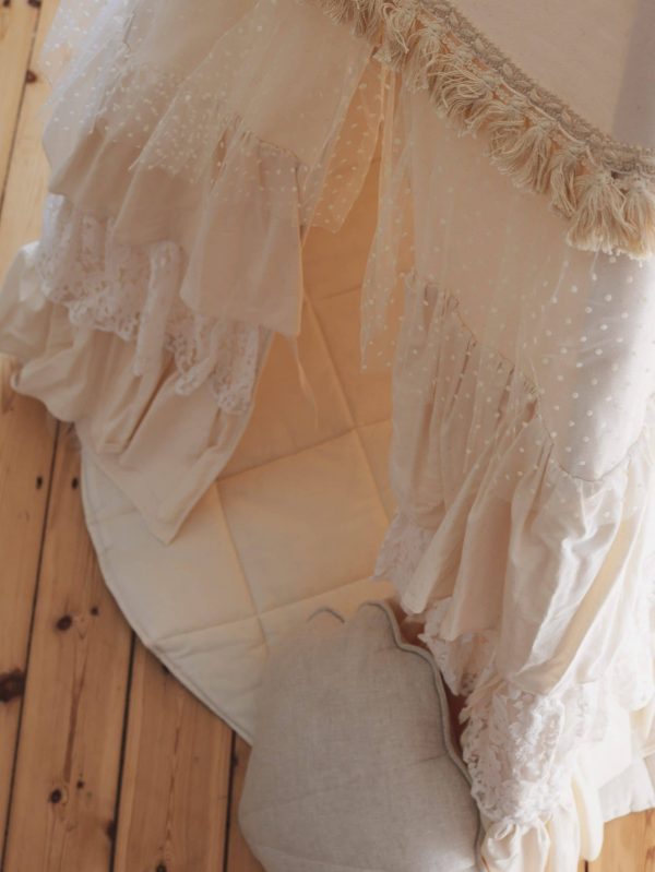 tipi volants et dentelle shabby chic