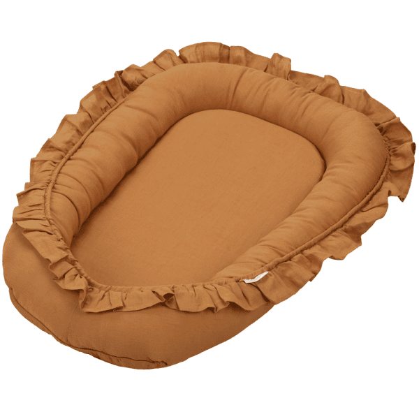 baby nest with ruffles caramel 1