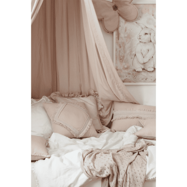 ciel de lit boho rose poudré 4