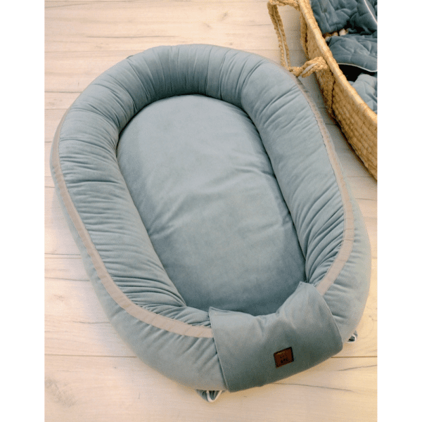 réducteur de lit velvet bleu 3