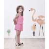 enfant habillé en rose devant sticker flamingo flamant rose lilipinso2