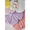 bébé sur un tapis de jeu en lin fleur "rose poudrée" moi mili